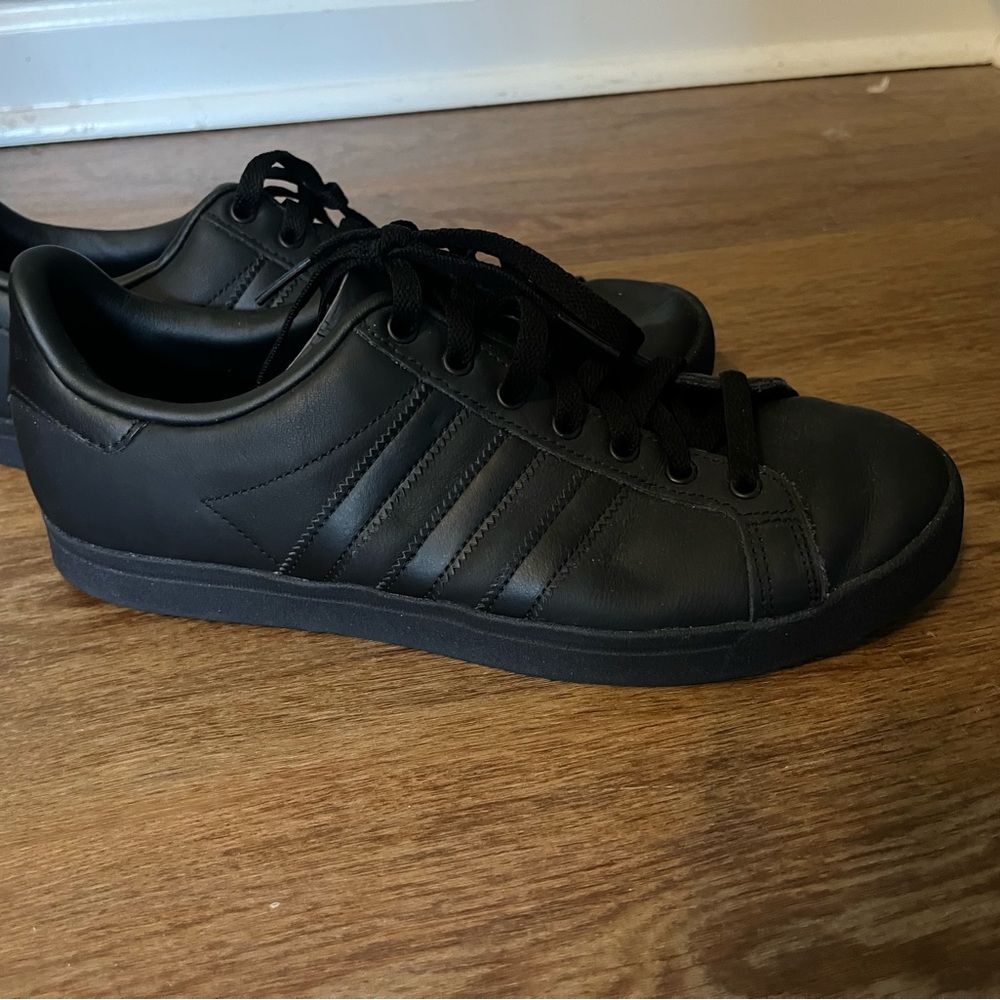 Adidas superstars shoes black